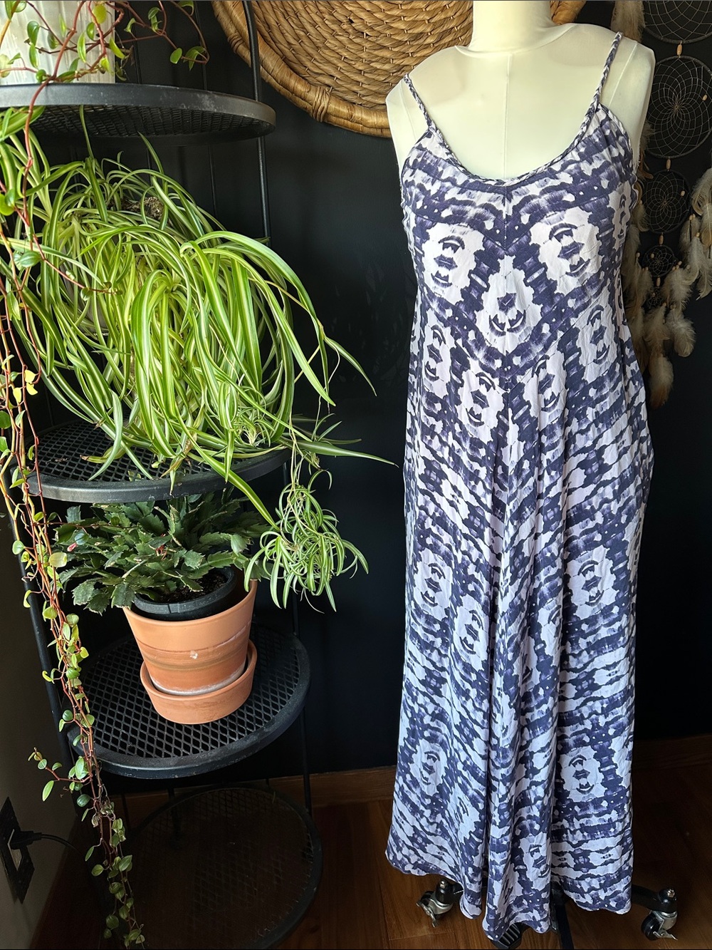 Twelfth Street by Cynthia Vincent Blue and White Abstract Maxi Dress 100% SILK